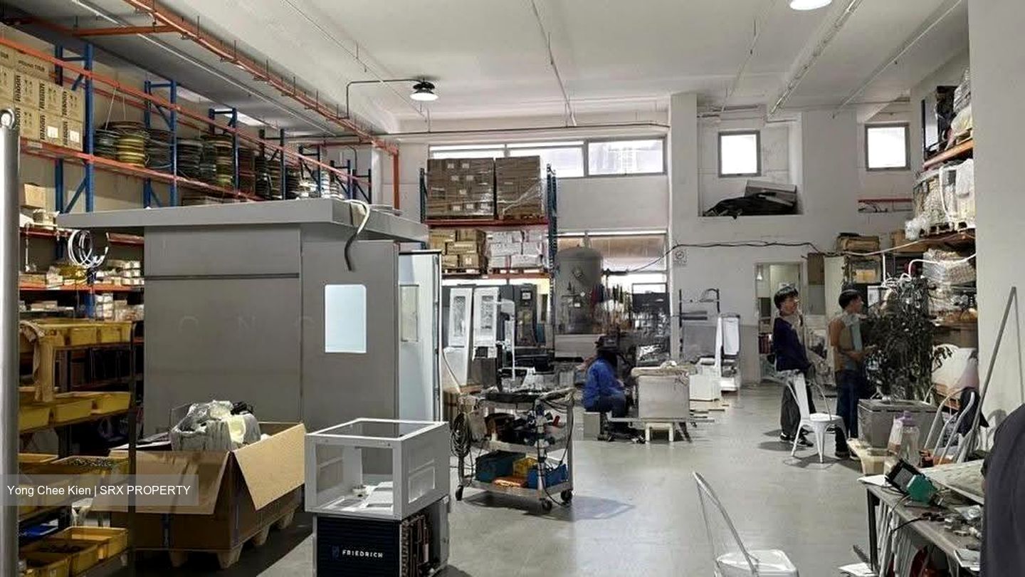 West Star (D22), Factory #612799071